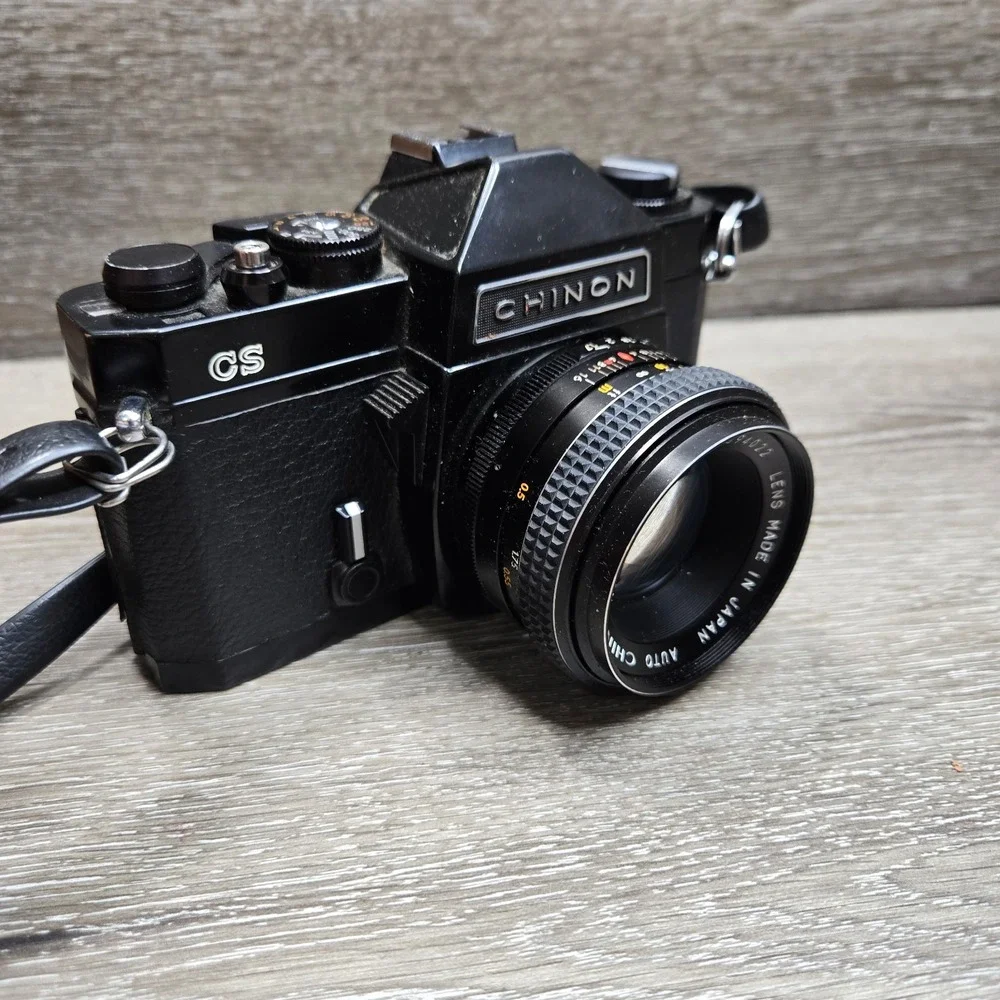 Chinon CS 35mm SLR Camera Kit w/ Lens Flash Case Extra Lens Vintage